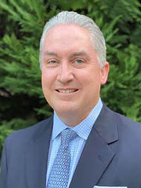 Dr. Wade McPhaul Helps Patients Overcome Their Dental Fear